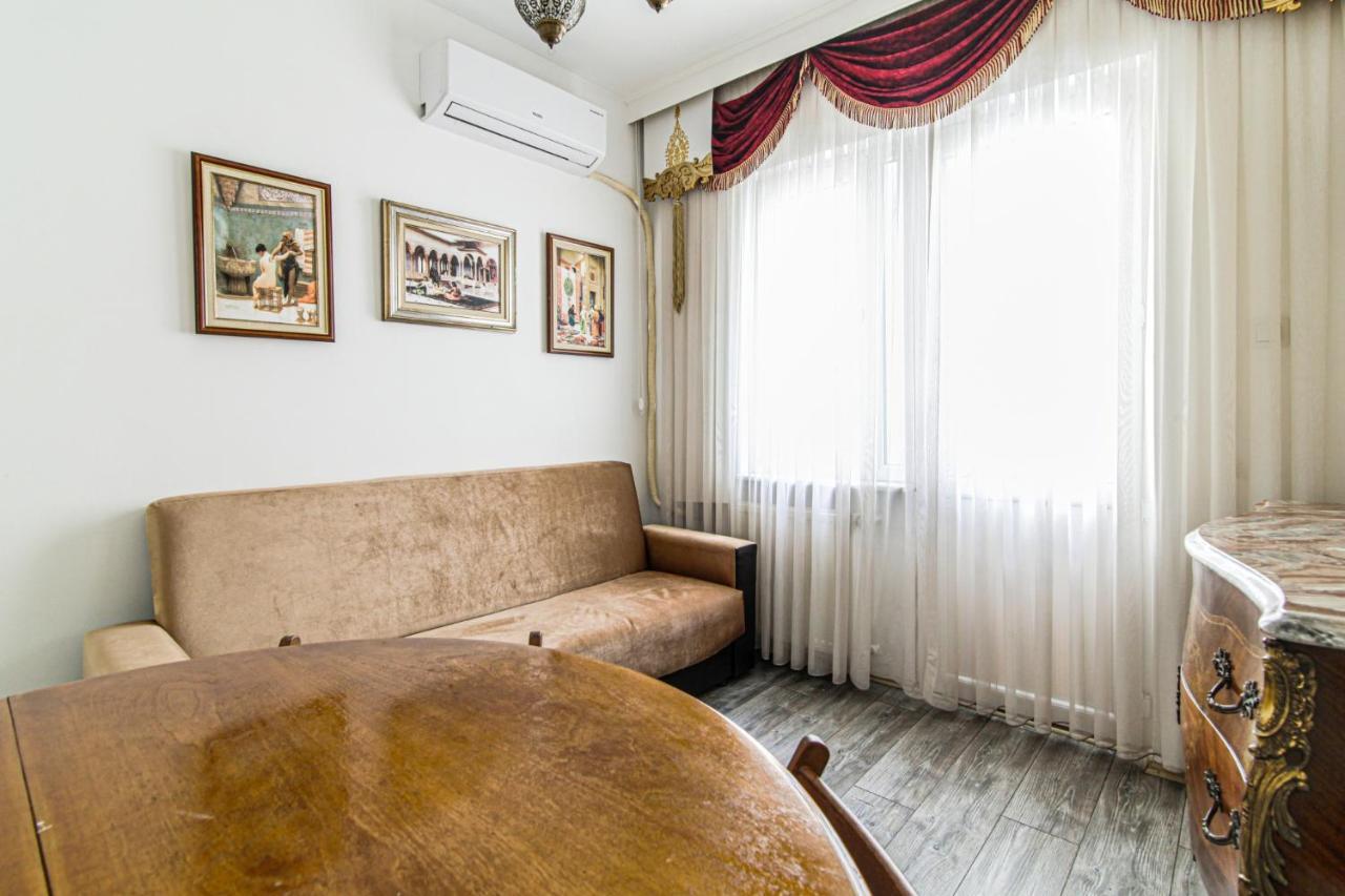 Lovely Flat In Cihangir Near Public Transportation Istanbul Exterior photo